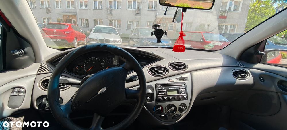 Ford Focus 1.4 Ambiente - 5