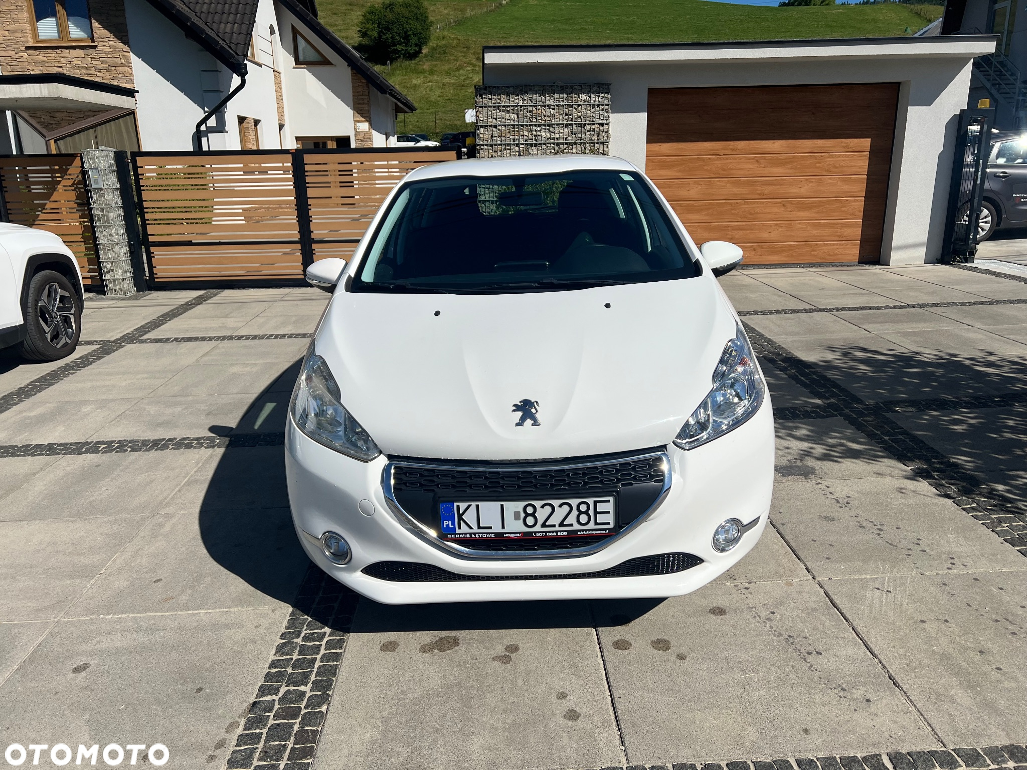 Peugeot 208 - 2