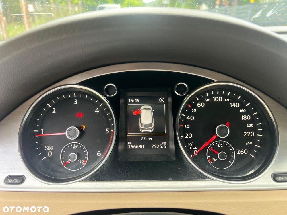 Volkswagen Passat 2.0 TDI Perfectline R-Style - 14