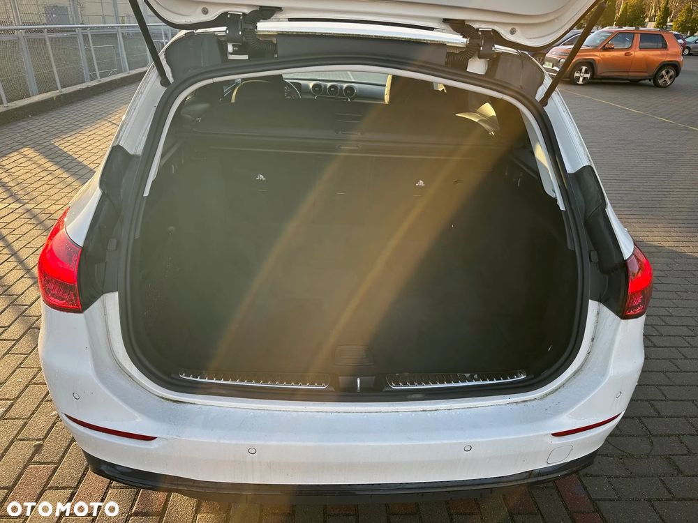 Mercedes-Benz Klasa C 180 9G-TRONIC - 2