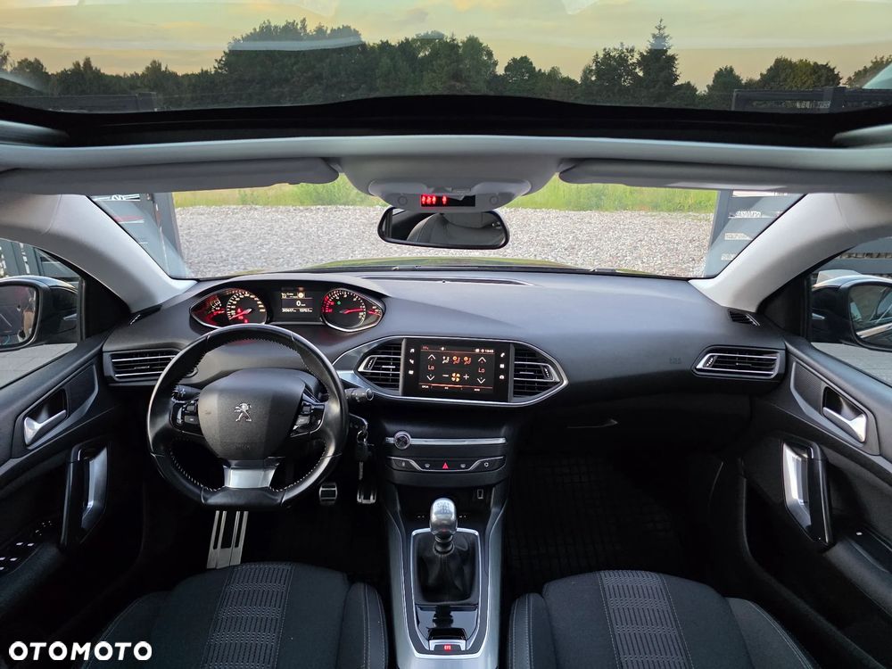 Peugeot 308 1.6 BlueHDi Allure S&S - 24