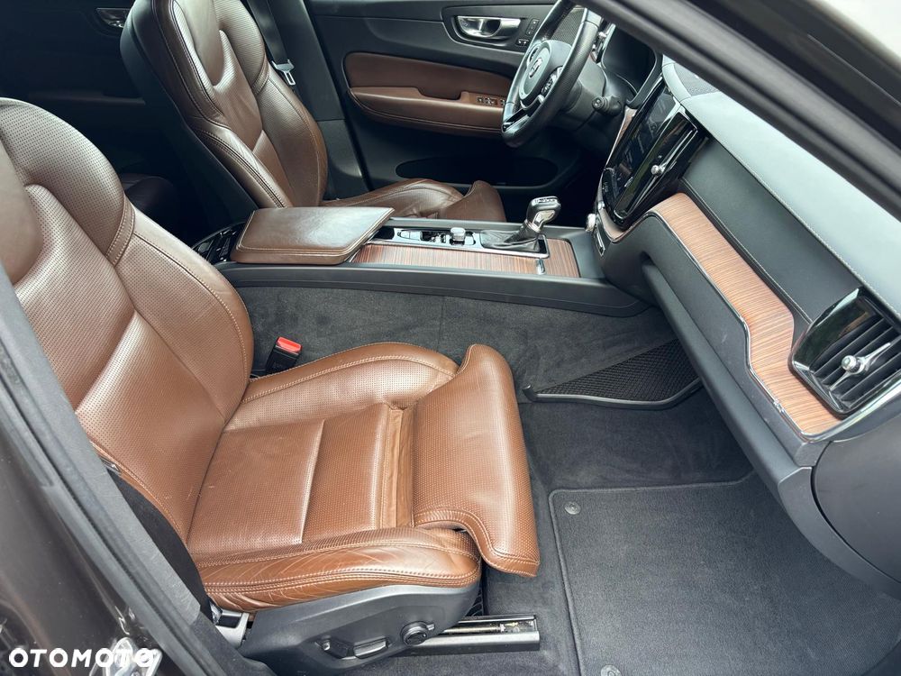 Volvo XC 60 D5 AWD Geartronic Inscription - 15