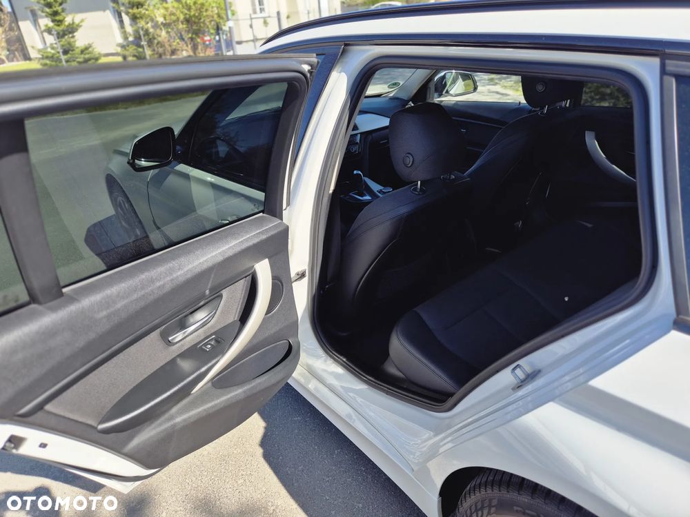 BMW Seria 3 320d Advantage sport - 17