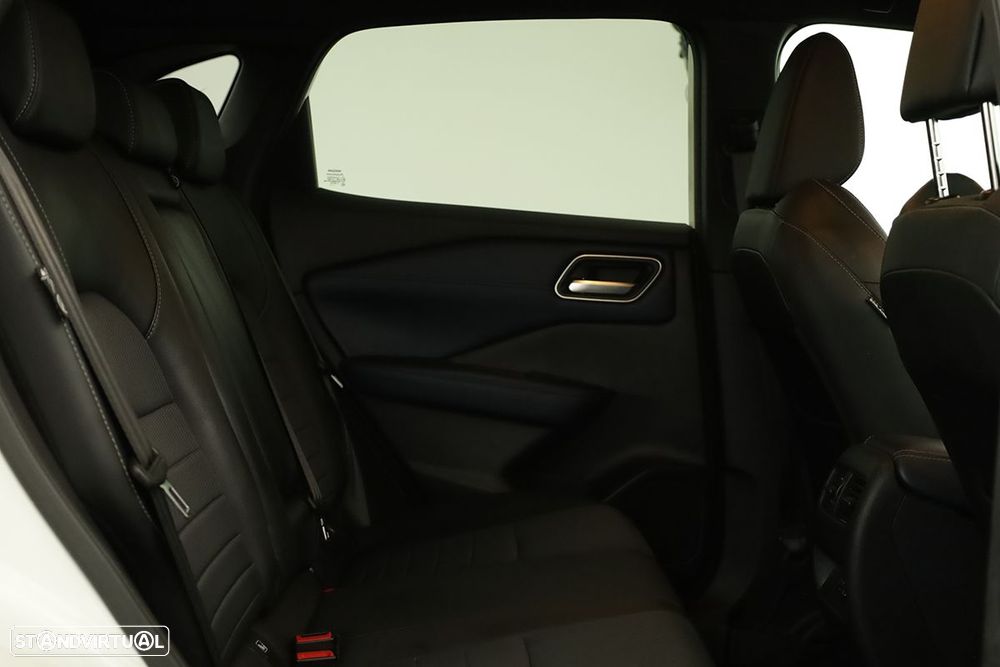 Nissan Qashqai 1.3 DIG-T Tekna Xtronic - 22