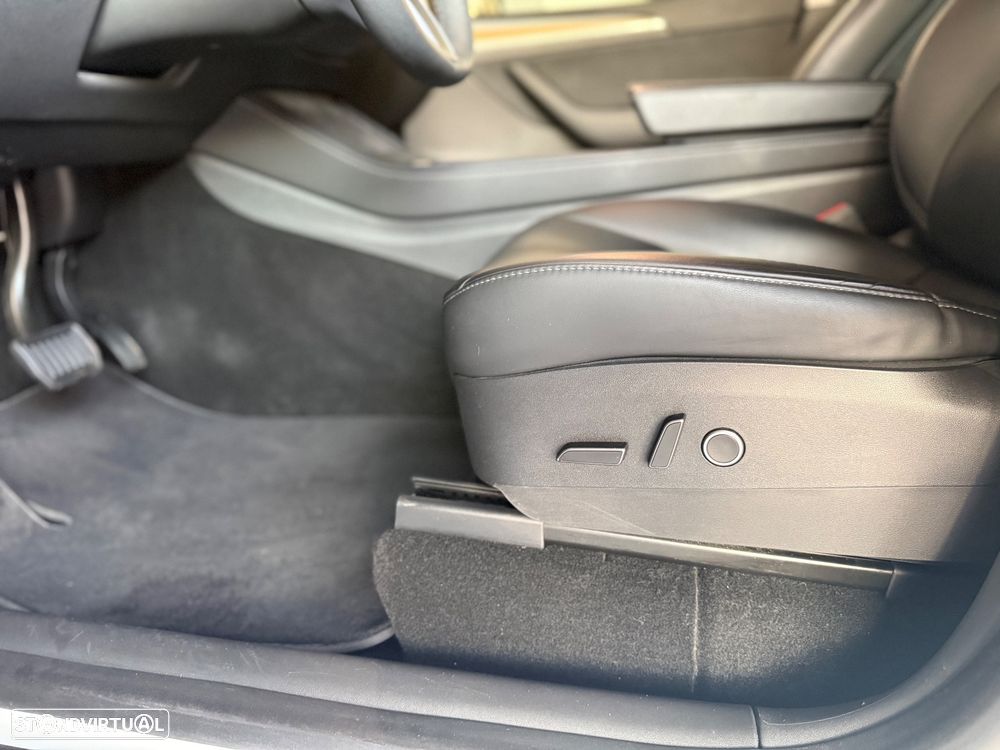 Tesla Model Y Standard - 9