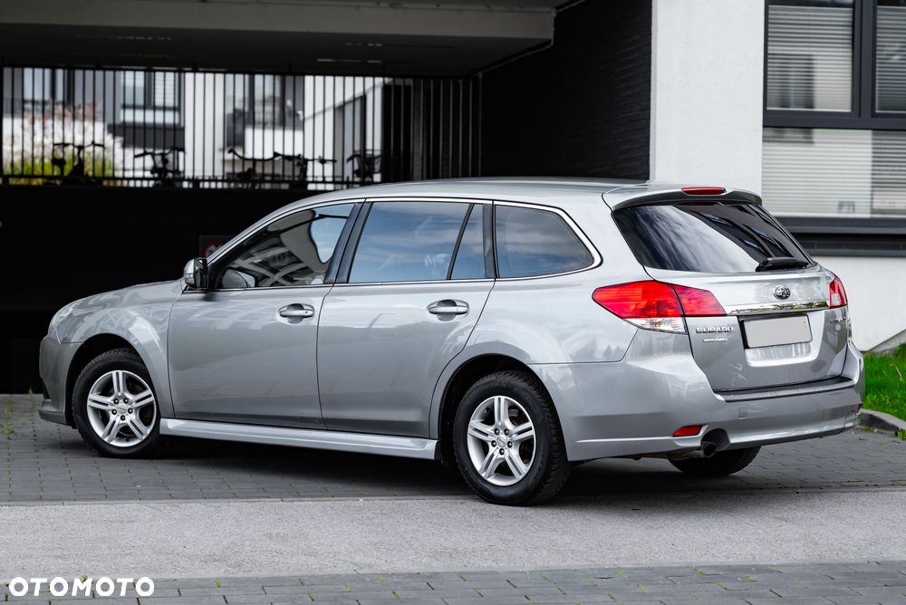 Subaru Legacy 2.0i Trend - 11