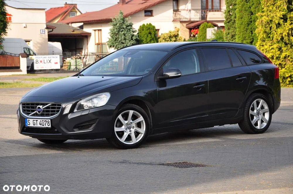 Volvo V60 D3 Momentum - 4
