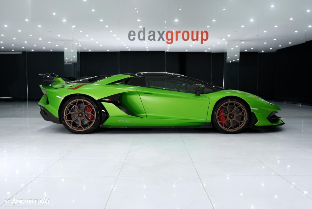 Lamborghini Aventador SVJ Roadster - 4