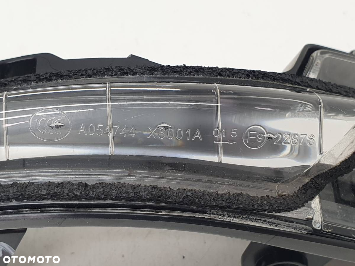 KIERUNKOWSKAZ PRAWY LUSTERKA BAIC BEIJING X7 7 A054744 - 4