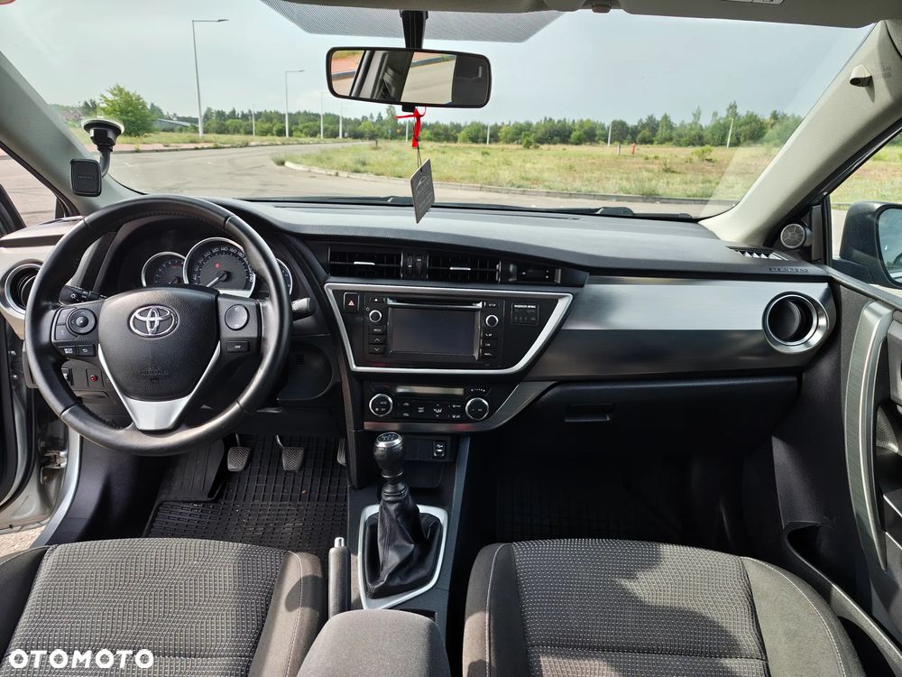 Toyota Auris 1.33 Dual-VVT-i Edition - 17