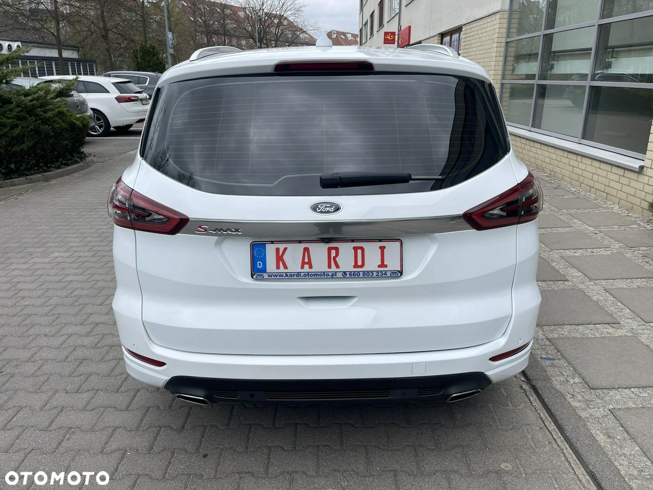 Ford S-Max - 8