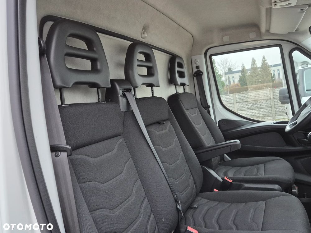 Iveco Daily 50C15 / 35C15 3.0HPi, kontener 8PAL, Winda 750KG - 16