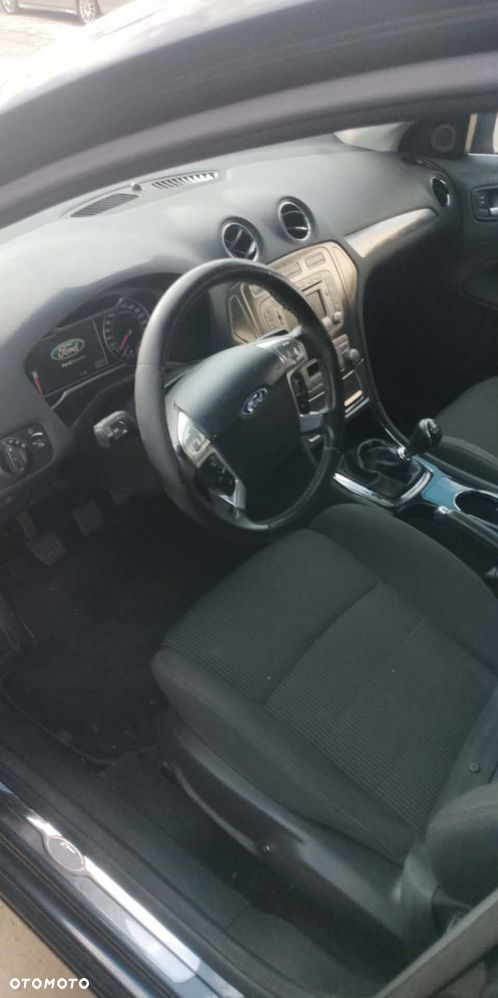 Ford Mondeo 2.0 TDCi Black Magic - 2