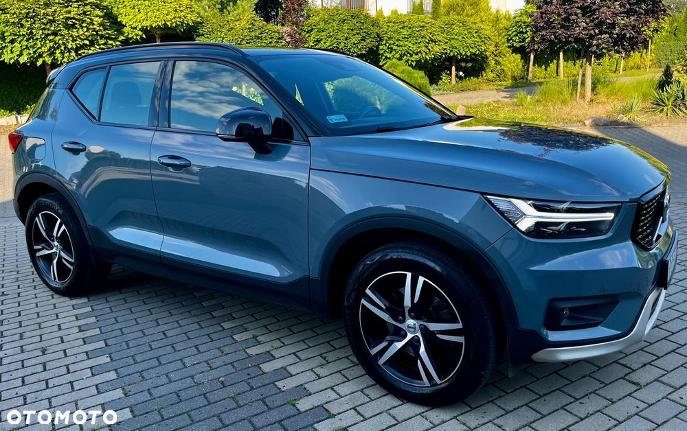 Volvo XC 40 B4 B R-Design - 1