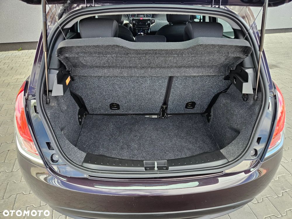 Lancia Ypsilon 1.2 8V Gold S&S - 23