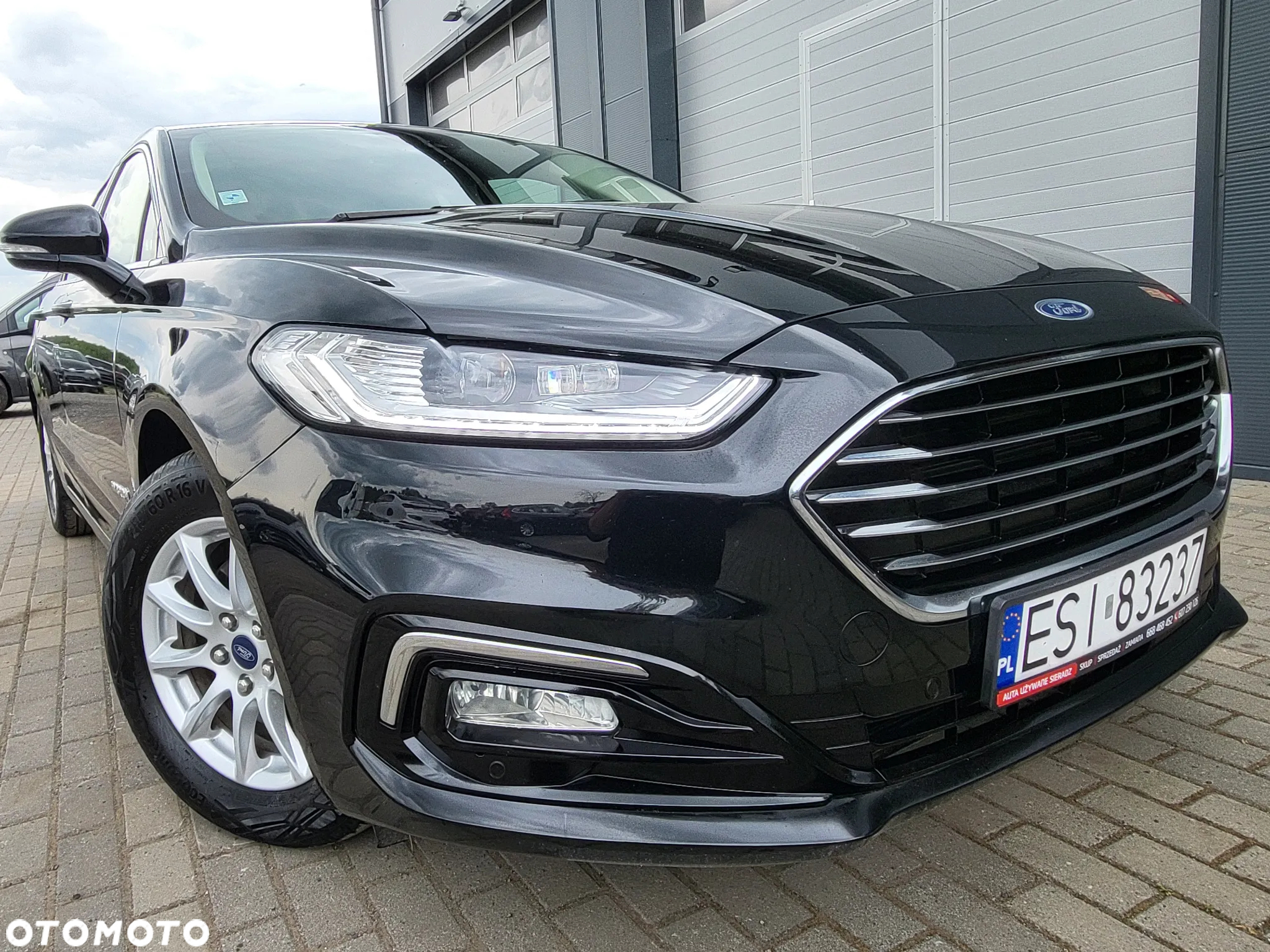 Ford Mondeo 2.0 Hybrid Titanium - 2