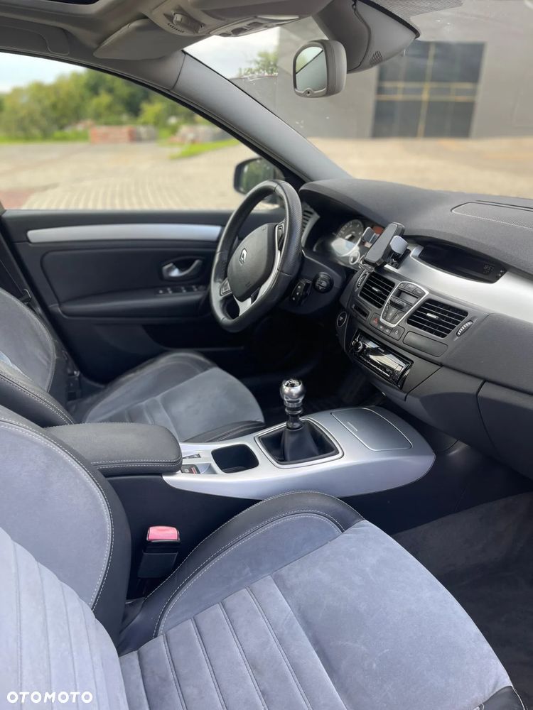 Renault Laguna 2.0 dCi FAP GT - 4