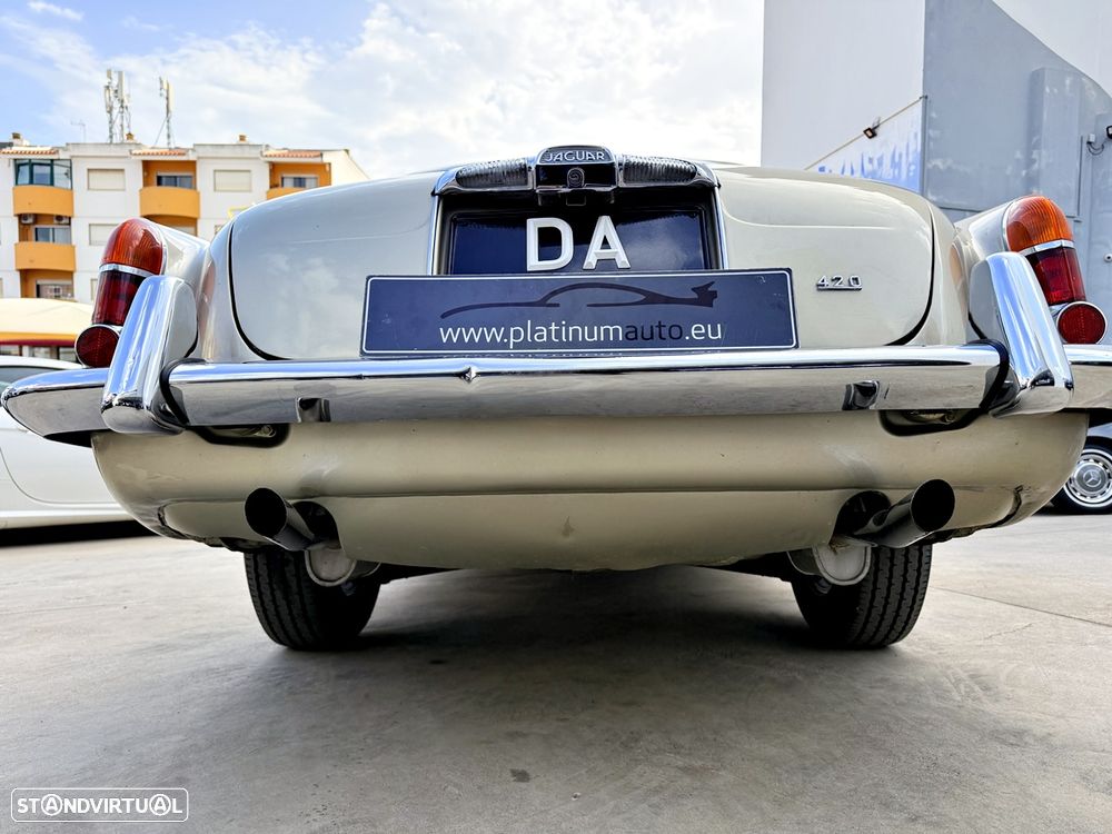 Jaguar 420G - 57