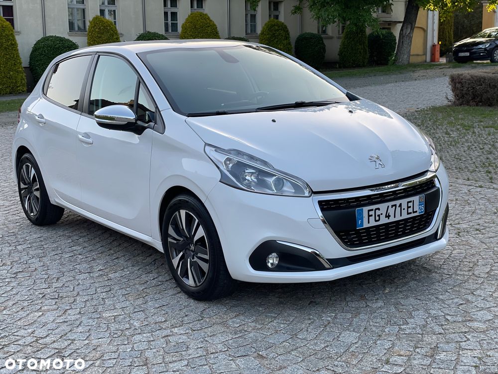 Peugeot 208 1.2 PureTech GPF Signature S&S - 1