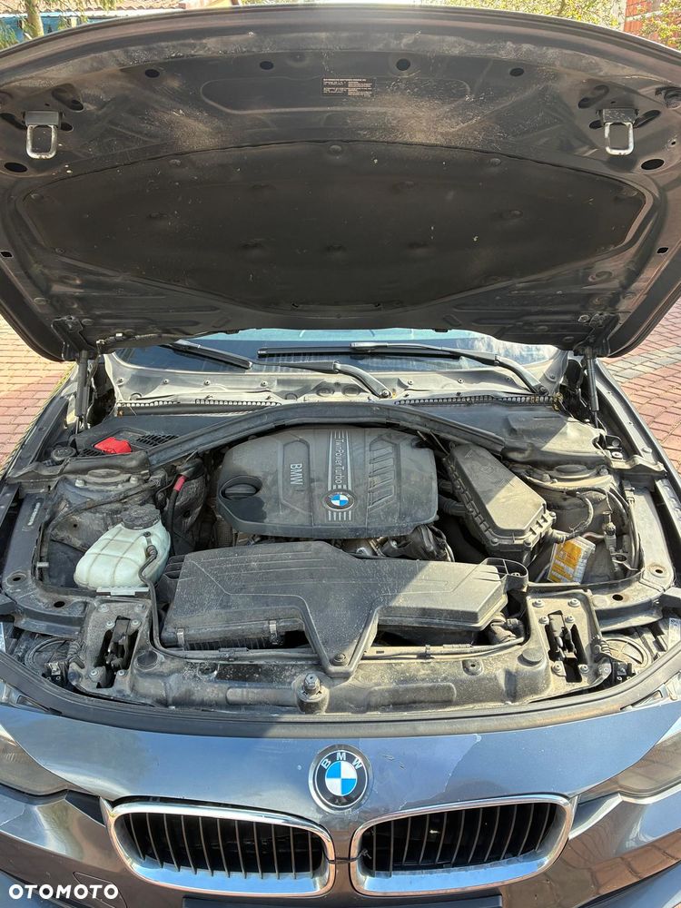 BMW Seria 3 318d - 20