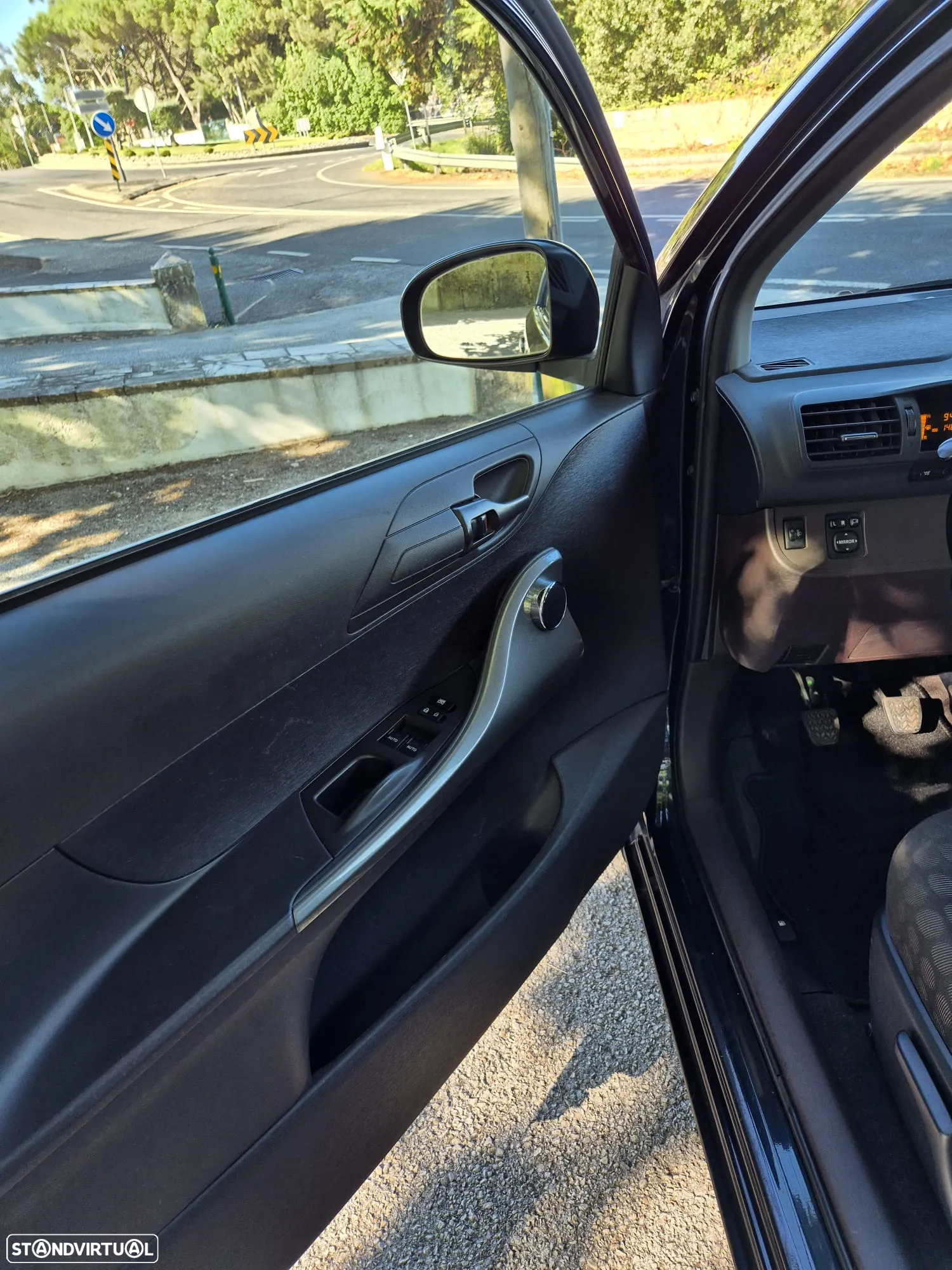 Toyota iQ 1.4 D-4D 2 NAVI+Bluetooth - 16