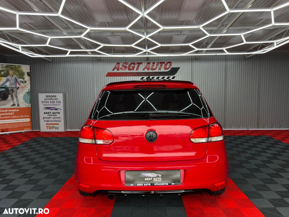 Volkswagen Golf - 6