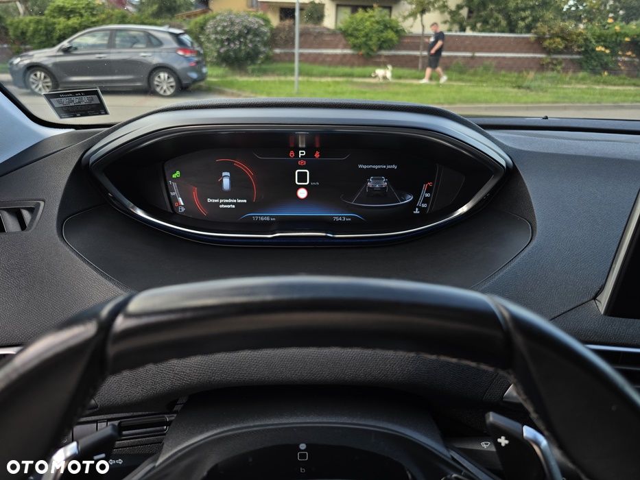 Peugeot 3008 BlueHDi 130 Stop & Start EAT8 Allure - 28