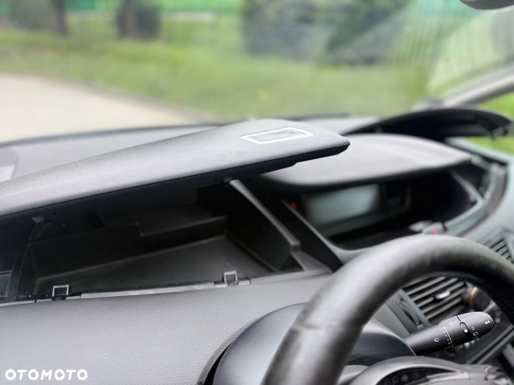 Citroën C4 Grand Picasso 1.8i SX - 16