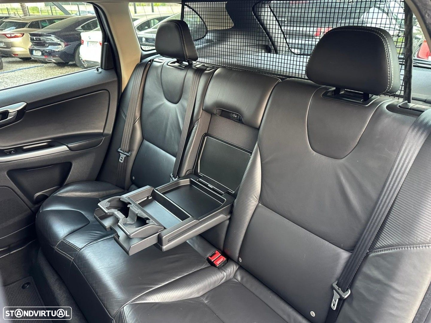Volvo XC 60 2.0 D3 Drive R-Design - 30