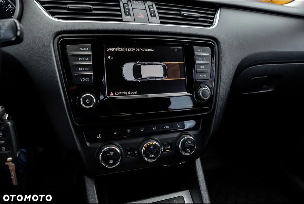 Skoda Octavia 2.0 TDI 4x4 Style DSG - 11