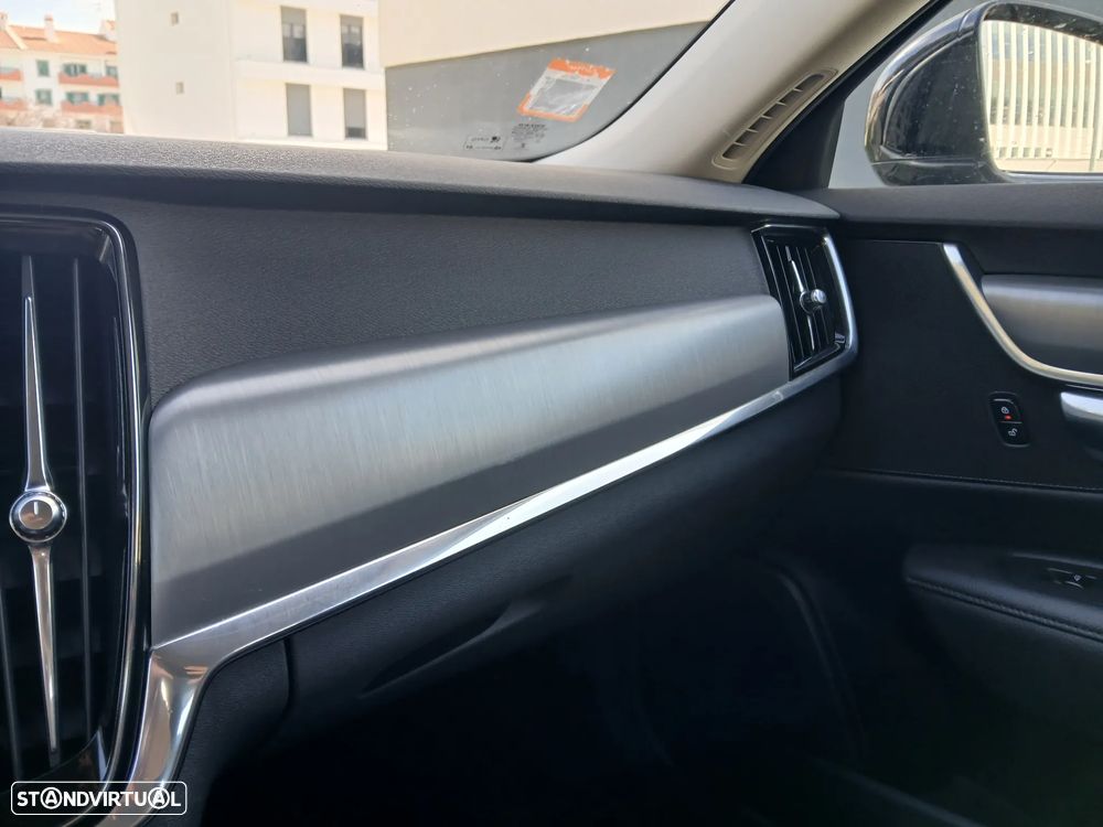Volvo V90 2.0 D4 Momentum Plus Geartronic - 24