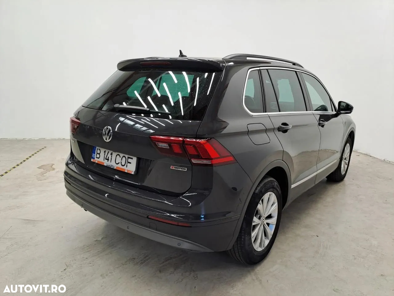Volkswagen Tiguan 2.0 TDI 4Mot DSG Comfortline - 10