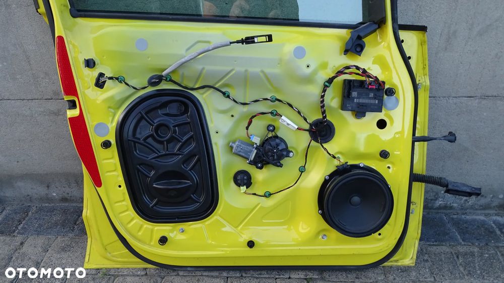 VW TOURAN 5TA 15r> - drzwi przednie lewe - 8