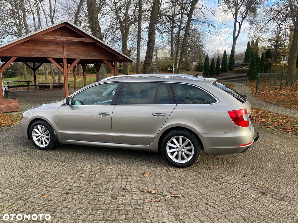 Skoda Superb 2.0 TDI DSG Exclusive - 4