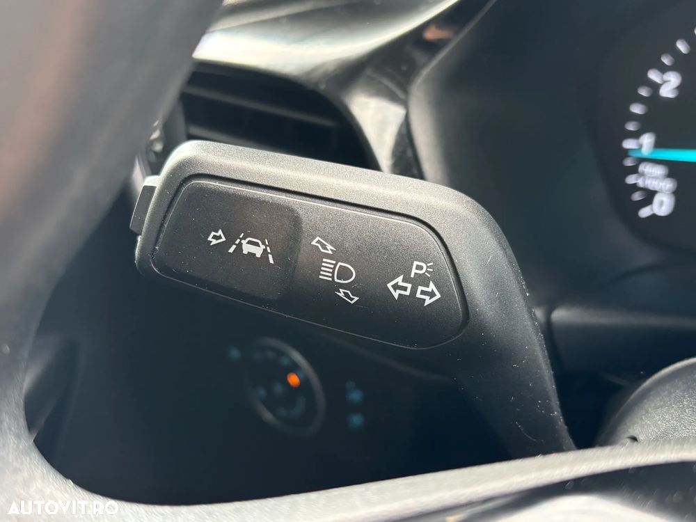 Ford Fiesta 1.1 Trend Connected - 19