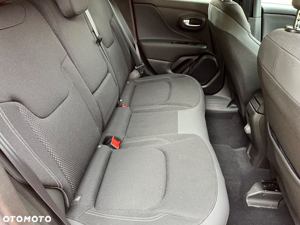 Jeep Renegade - 12