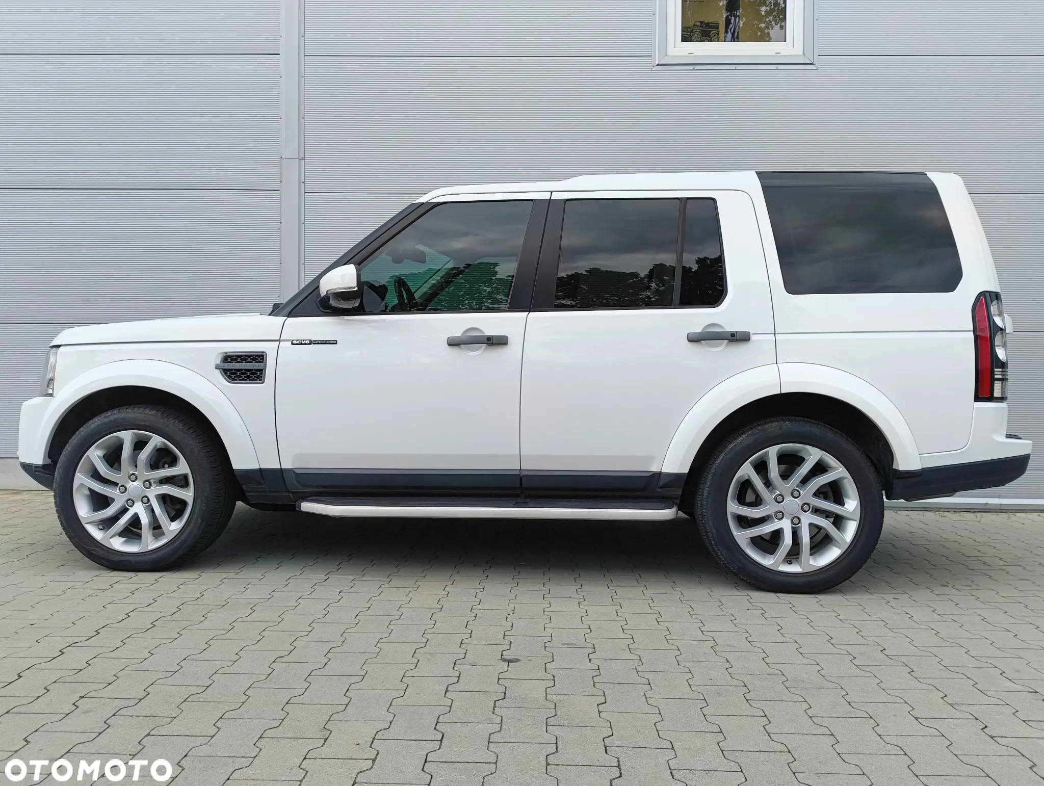 Land Rover Discovery IV 3.0 V6 SC HSE - 5