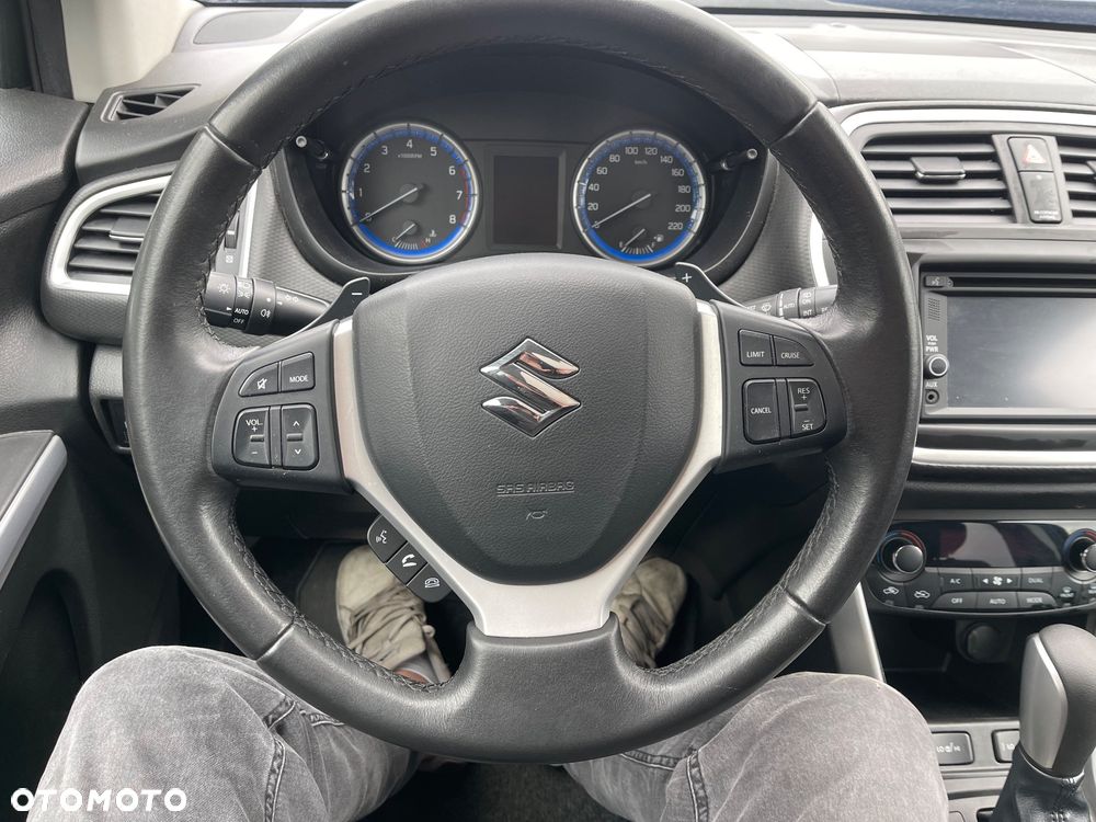 Suzuki SX4 1.6 Premium - 24