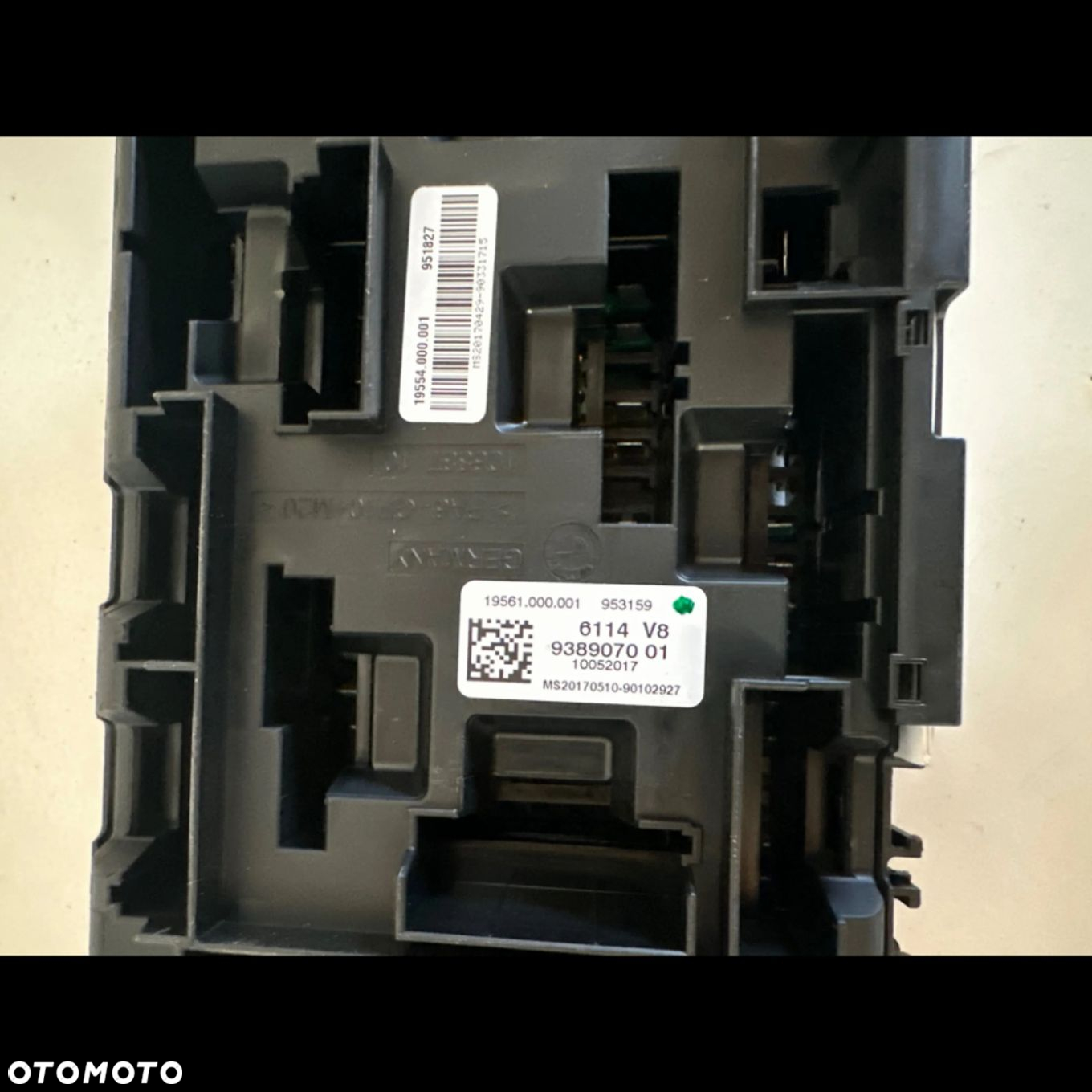 BMW 3 F30 F35 F31 2017 Ramka / Moduł bezpieczników 9389070 - 4