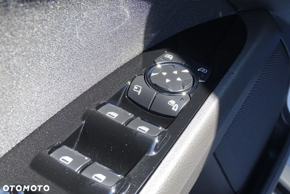 Ford Mondeo 2.0 Hybrid Titanium - 21