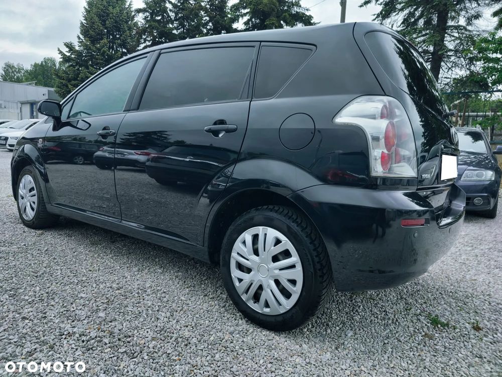 Toyota Corolla Verso - 3