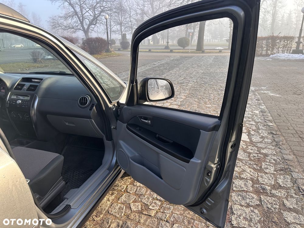 Suzuki SX4 - 24