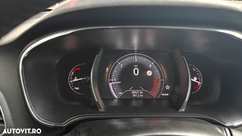 Renault Megane 1.6 dCI Intens - 8
