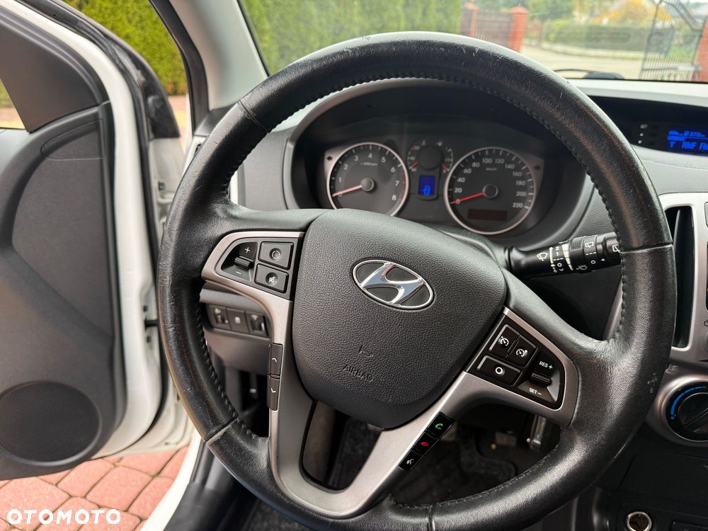 Hyundai i20 1.2 Trend - 32