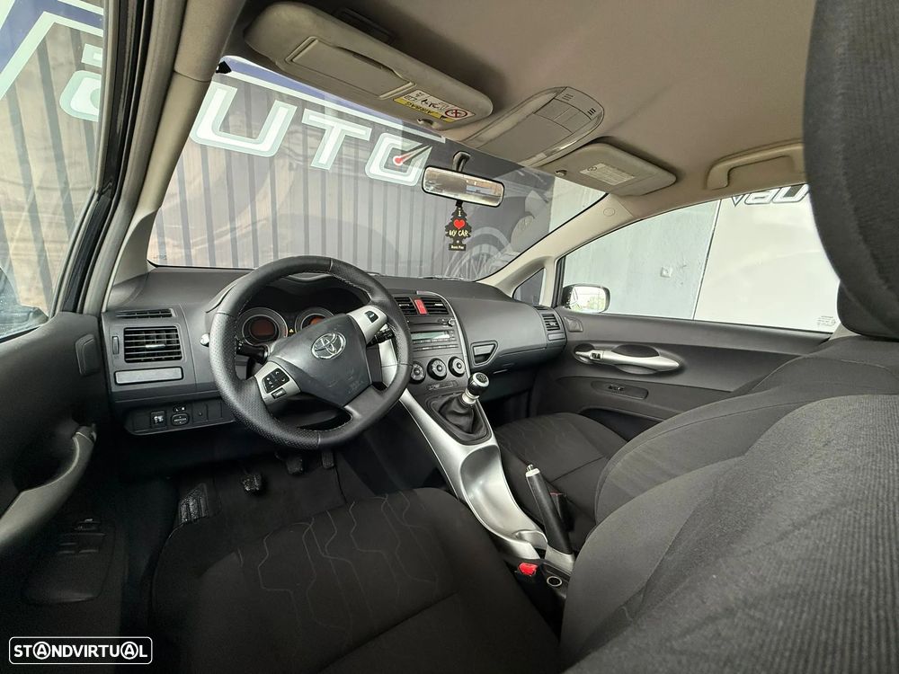 Toyota Auris 1.4 D-4D AC - 20