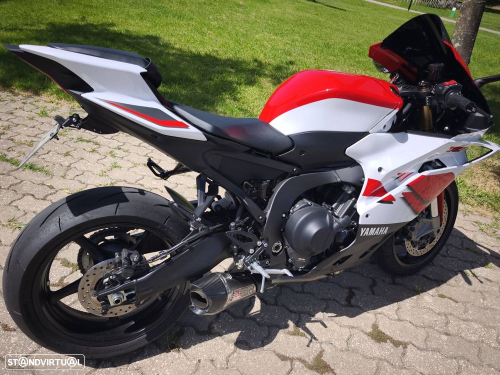 Yamaha R 9 Ediçao 70 anos - 17