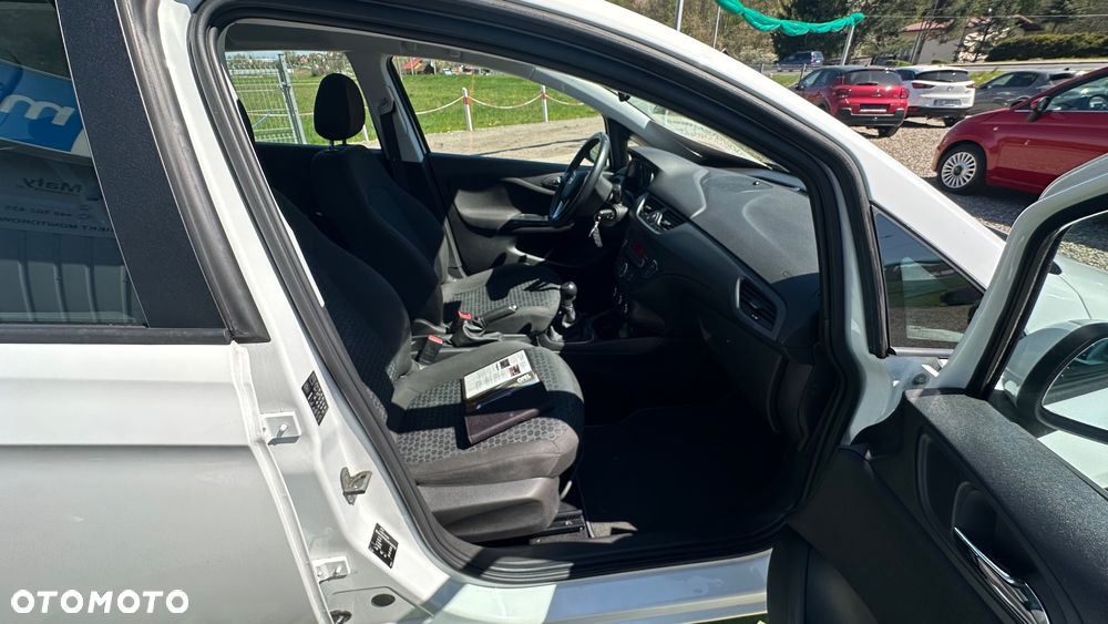 Opel Corsa 1.4 16V Cosmo - 9