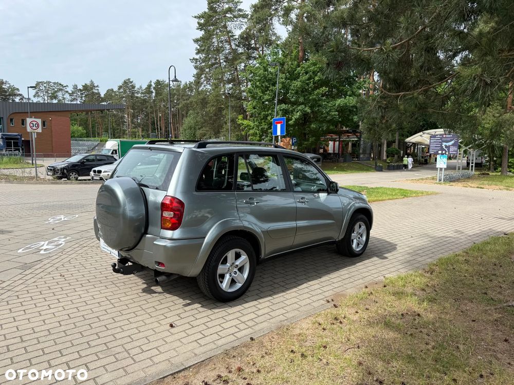 Toyota RAV4 - 7