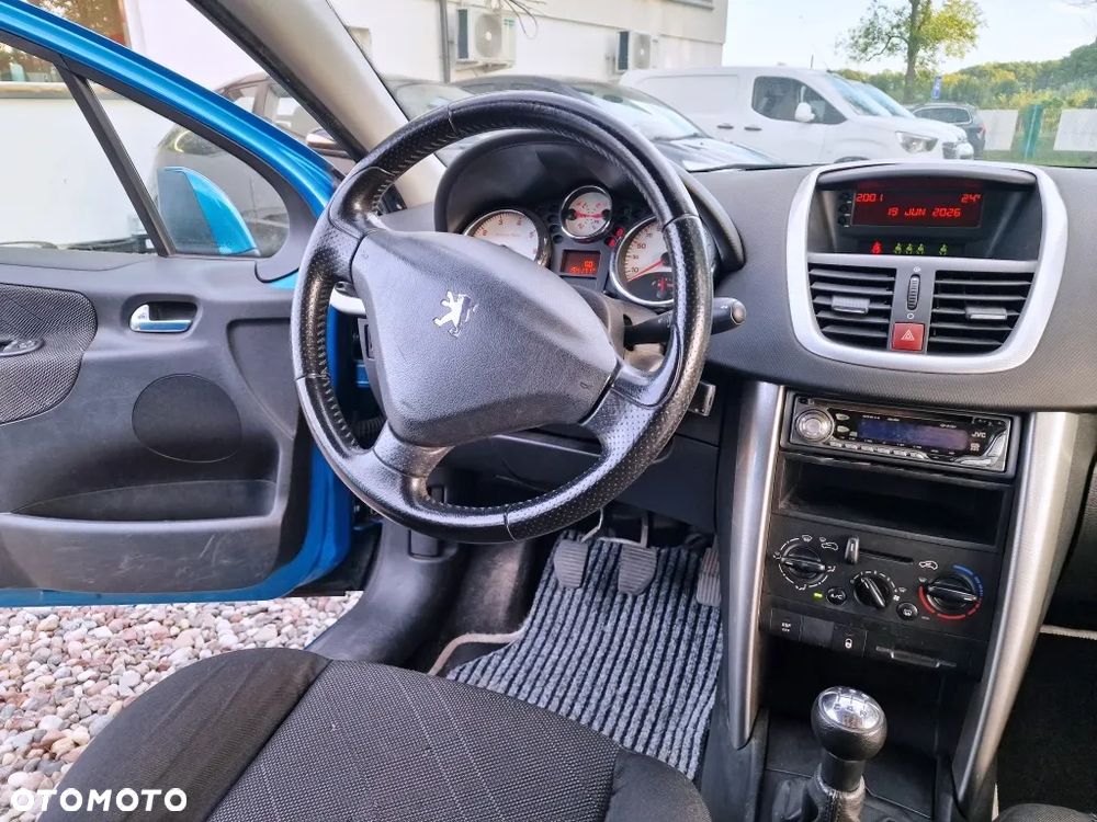 Peugeot 207 110 Sport - 11