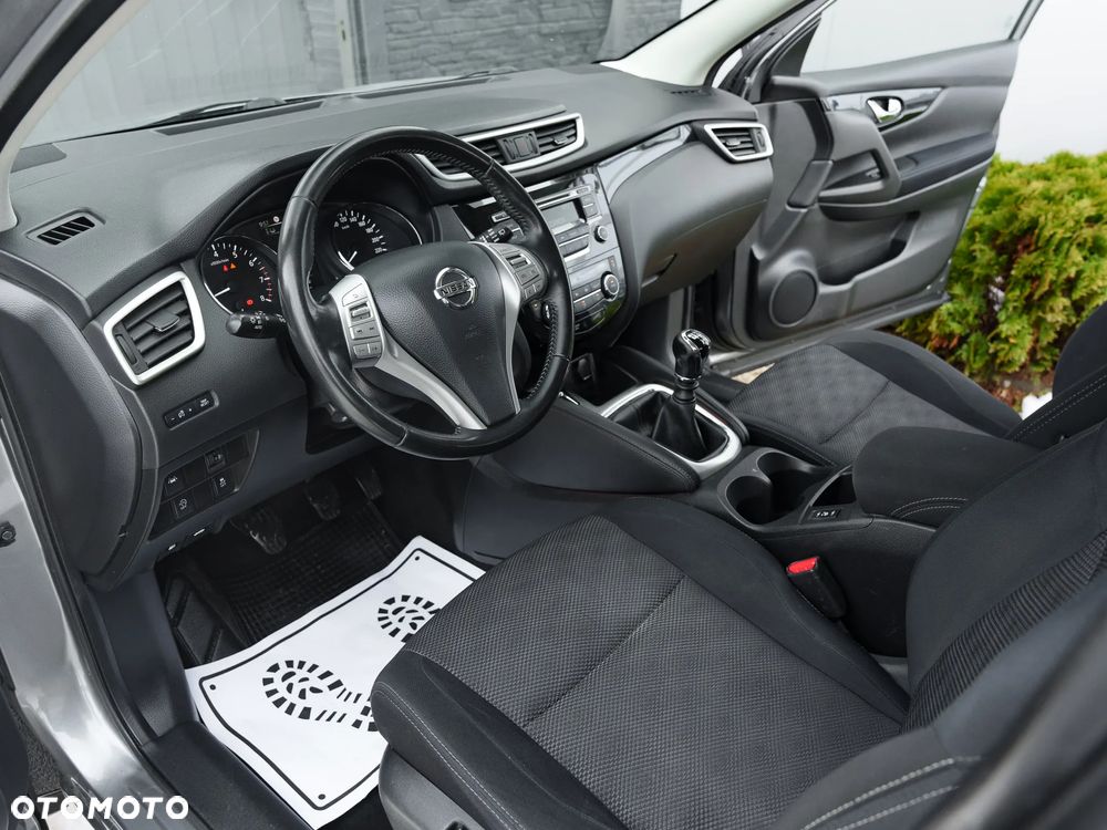 Nissan Qashqai 1.2 DIG-T Acenta EU6 - 17